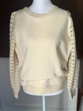 78 & Sunny Cream Knit Crochet Sleeve Sweatshirt Size Medium NWT MSRP $99